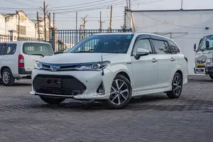 Toyota Corolla Fielder 1.5 Hybrid FWD 2018 Pearl