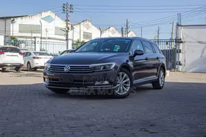 Volkswagen Passat 2.0T S 2018 Green