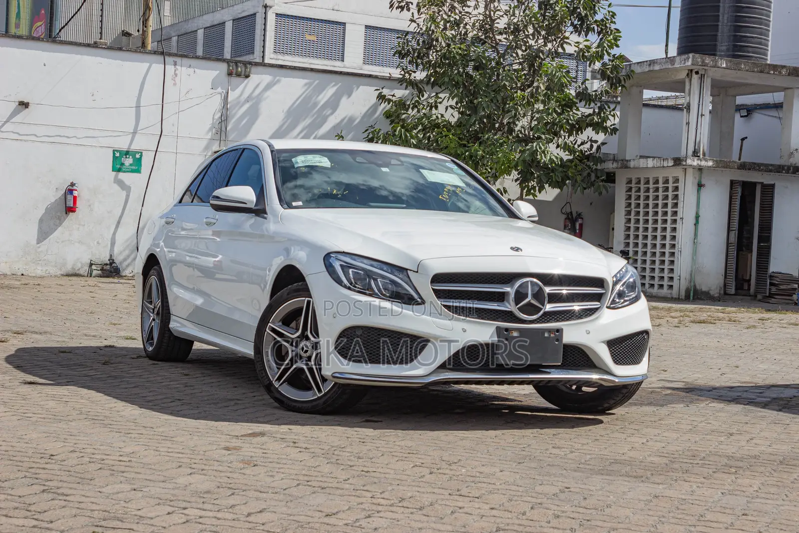 Mercedes-Benz C220 Base 2018 Pearl