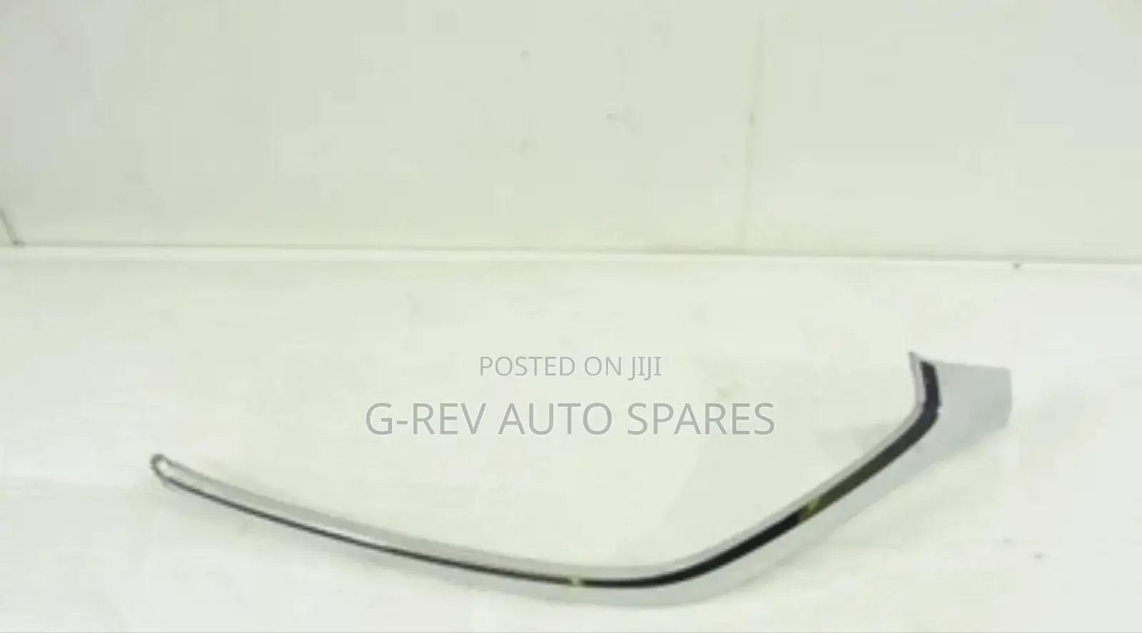 Mazda Demio Grill Chrome.