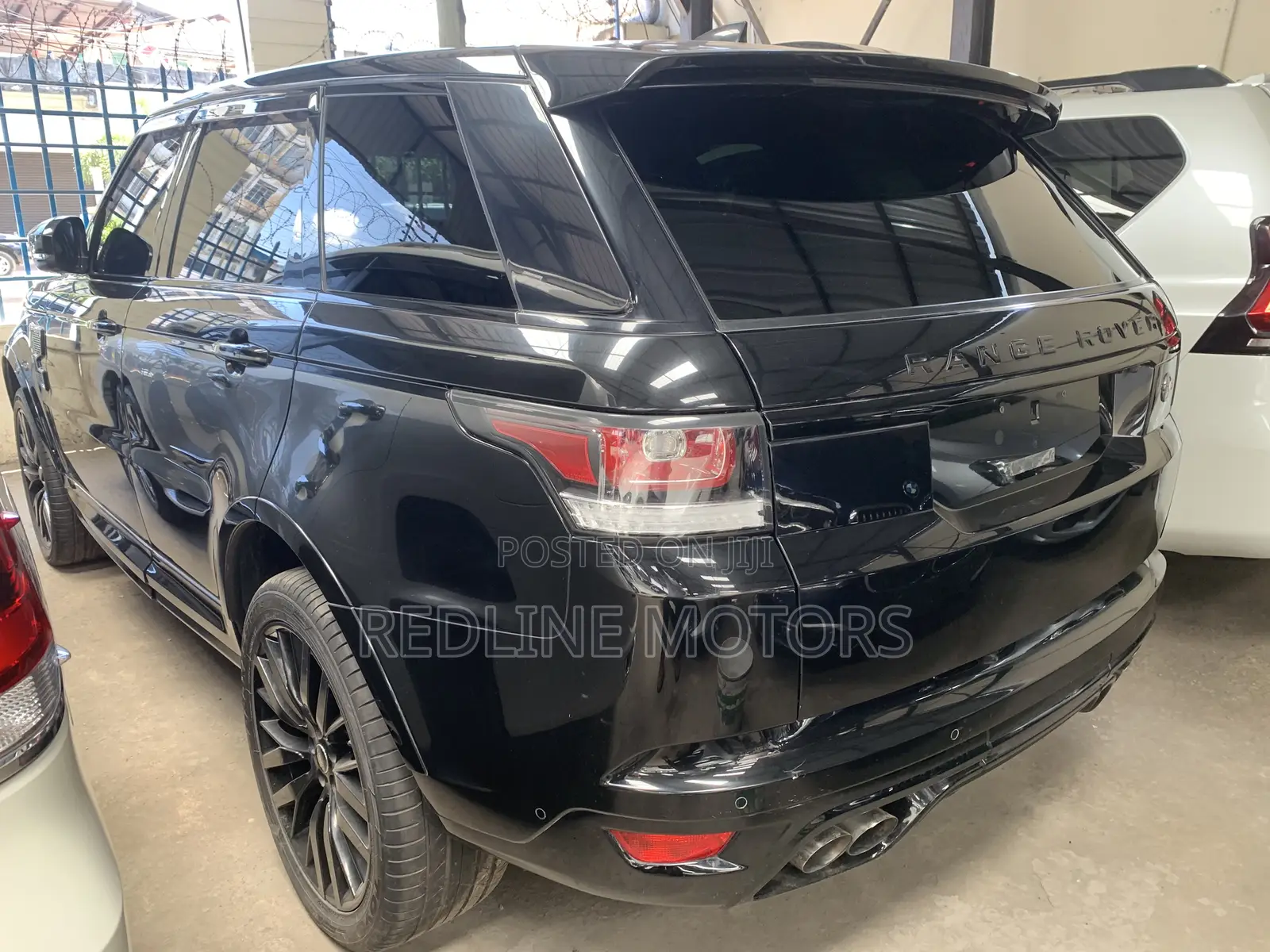 Land Rover Range Rover Sport SVR 2018 Matt Black