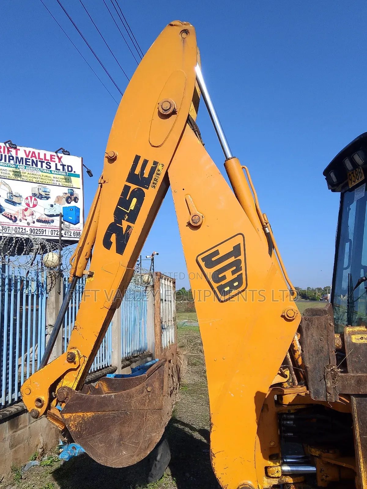 JCB 215 Series Backhoe Loader