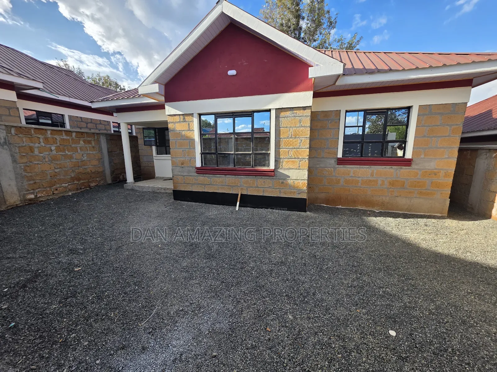 3bdrm Bungalow in Kamukuru, Matasia for sale