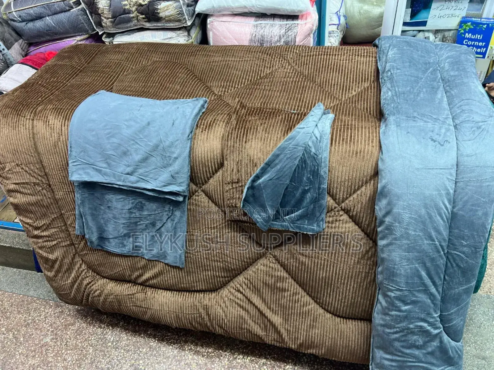 *High Quality Warm Velvet Duvets*
 *Size 6*7*