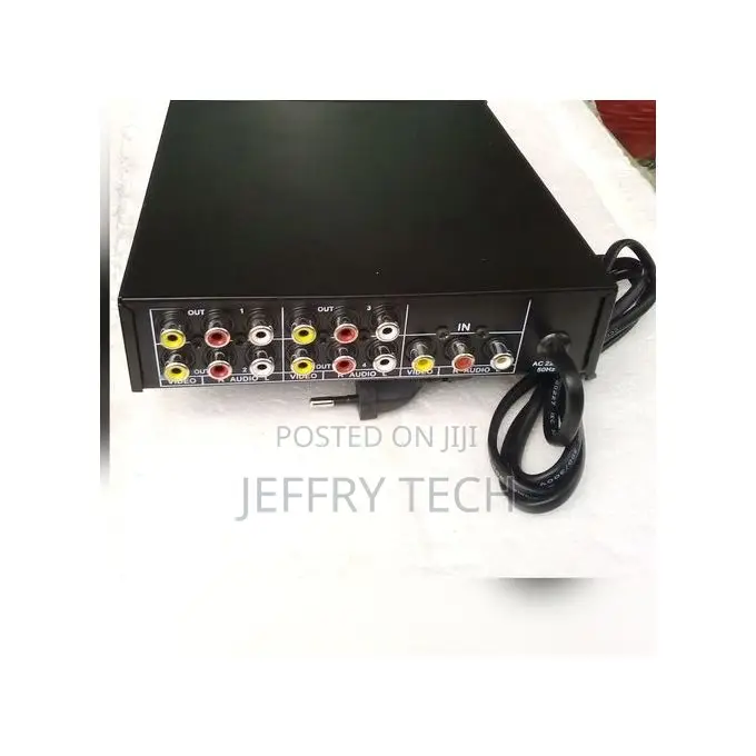 Av Splitter - 4 Ports