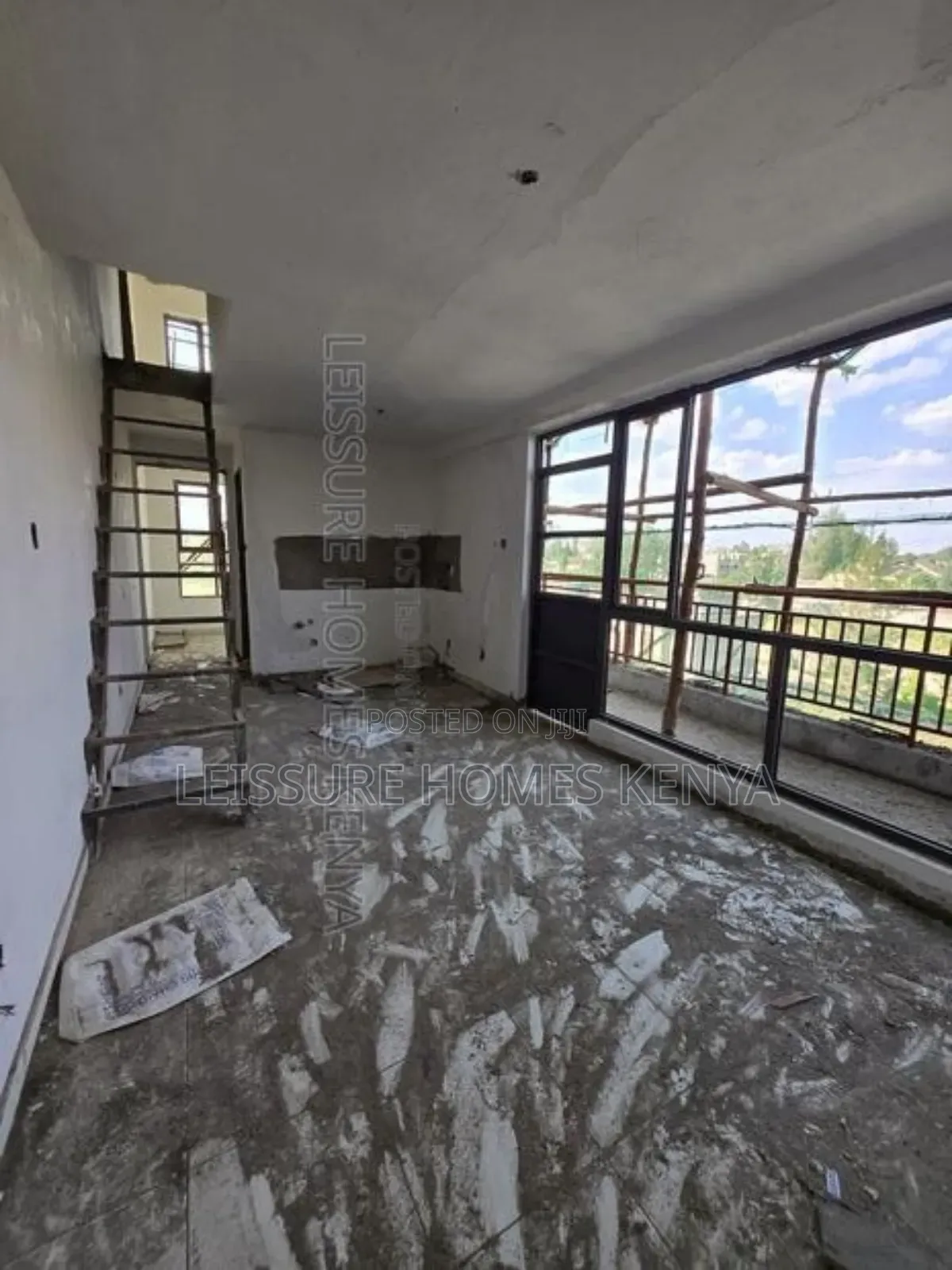 3bdrm Duplex in Thome for sale