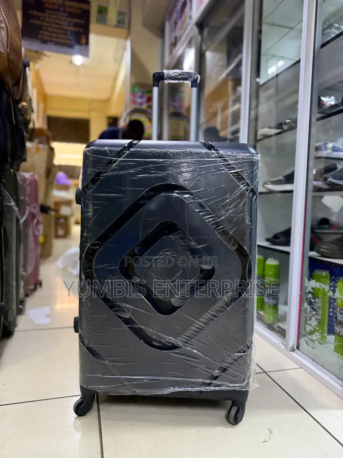 Big Xl Rubber Suitcase Size 30"75cm Height at 4500