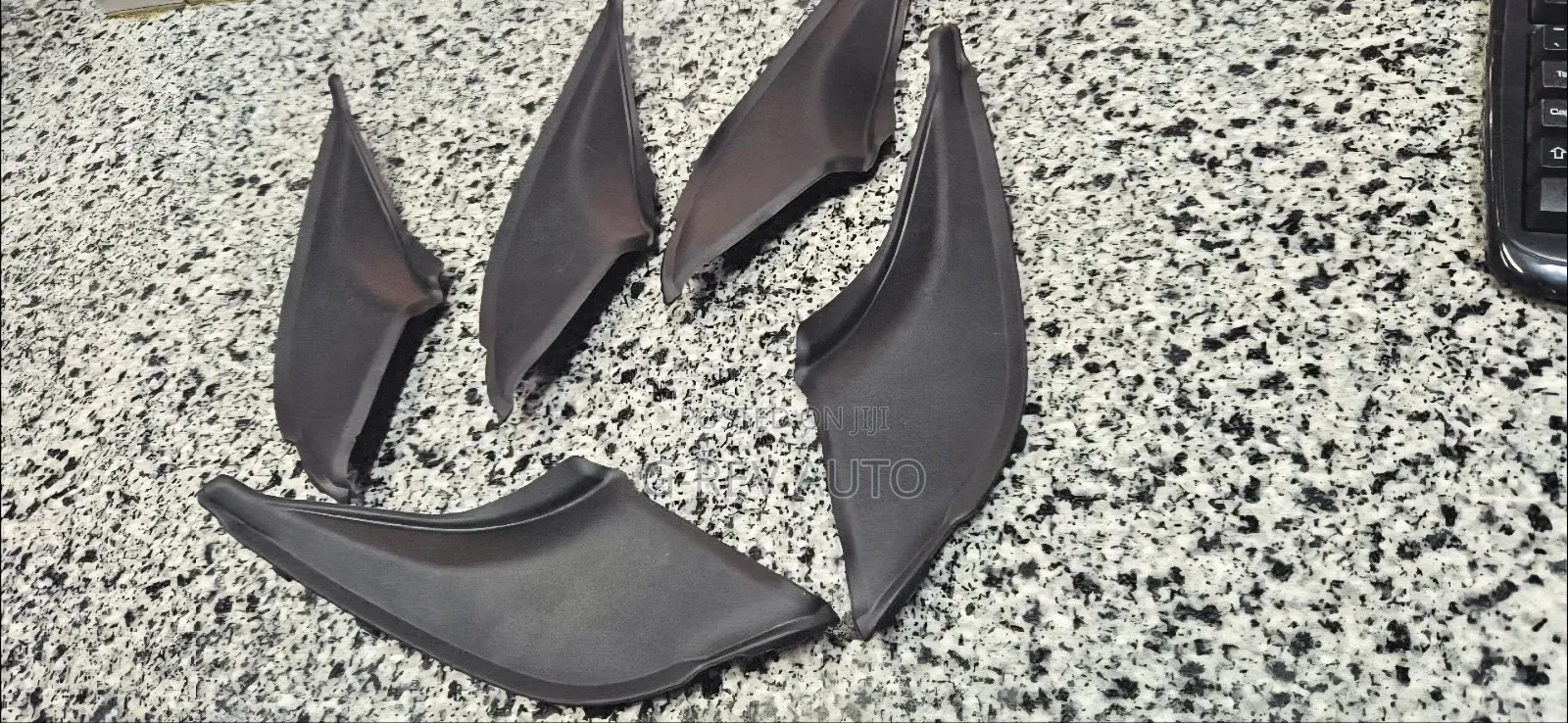 Axio/Fielder 161 Windscreen Finishers.