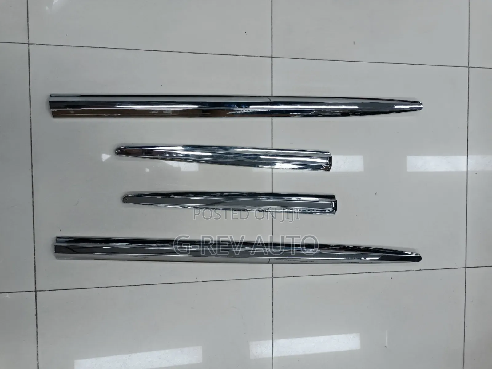 Harrier New Model Door Chromes.