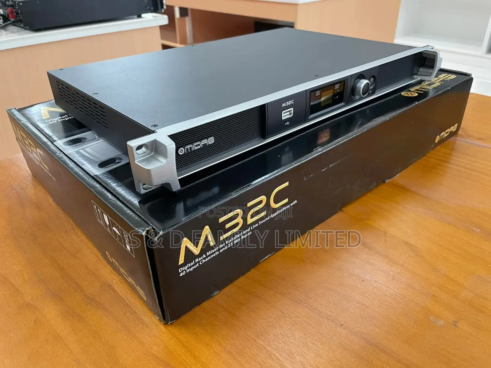 Midas M32c