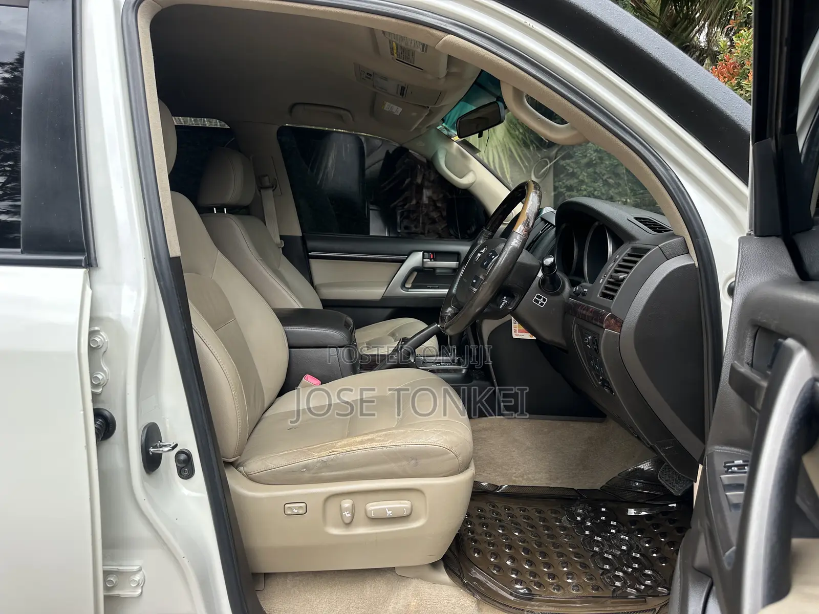 Toyota Land Cruiser 2007 White