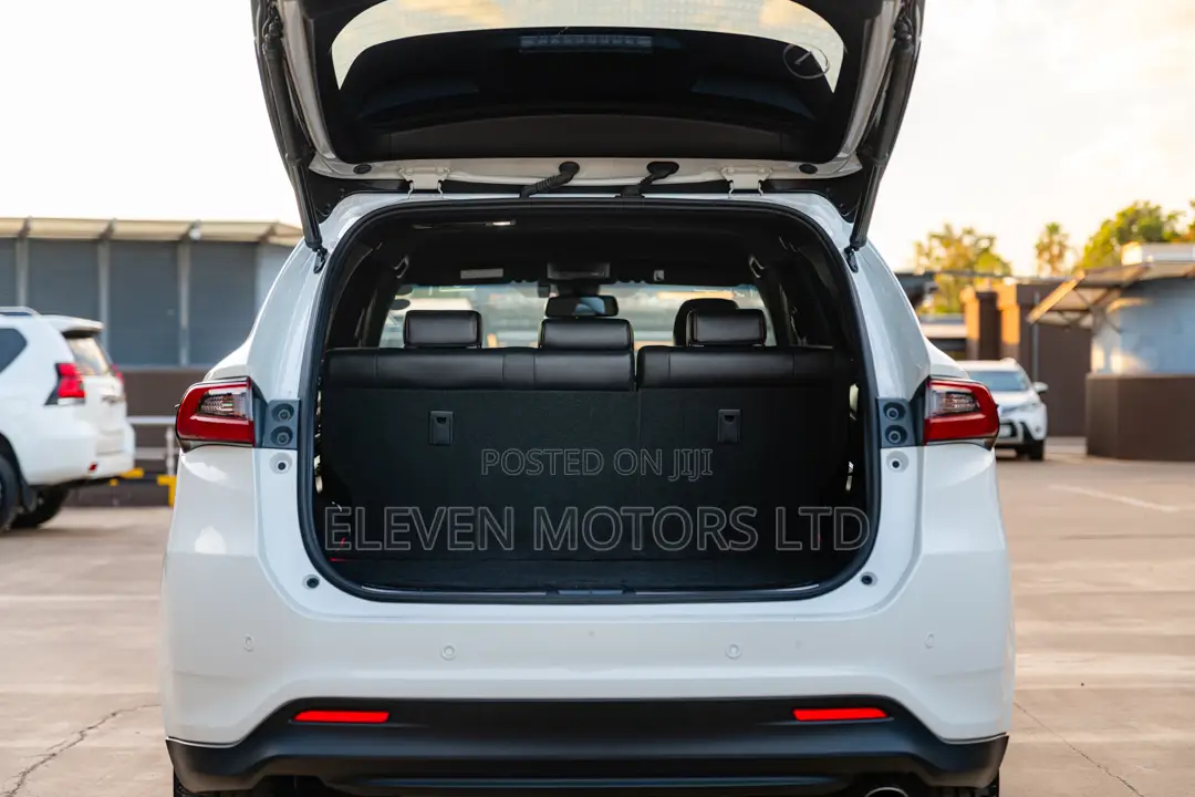 Toyota Harrier 2018 White