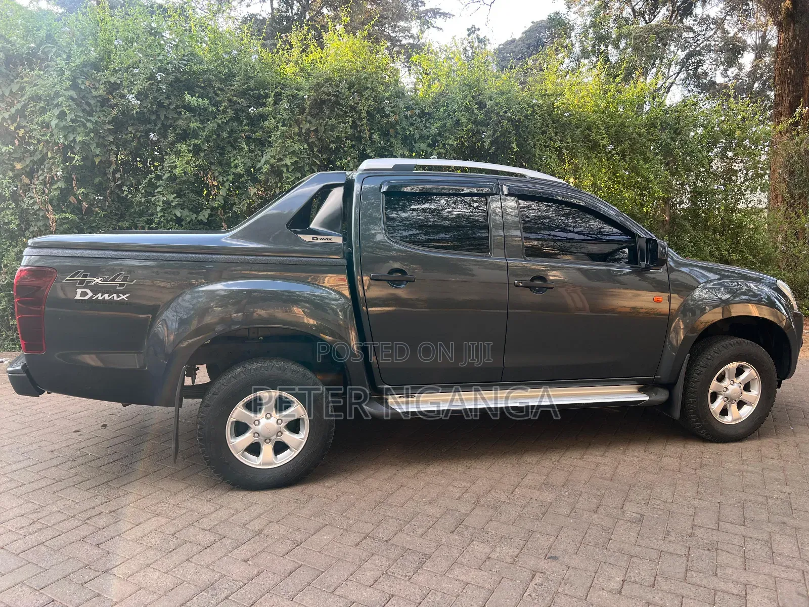 Isuzu D-MAX 2021 Gray