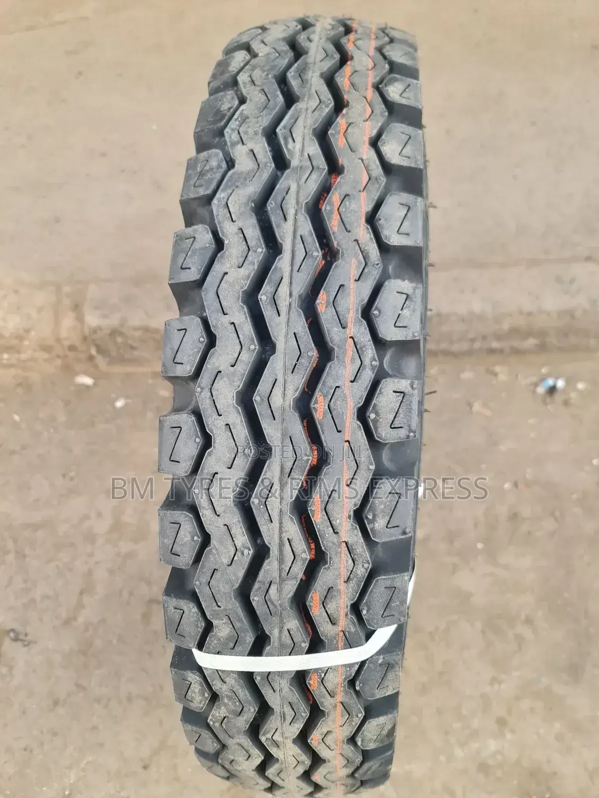 750 R16 Ceat Tyres (India) Commercial.