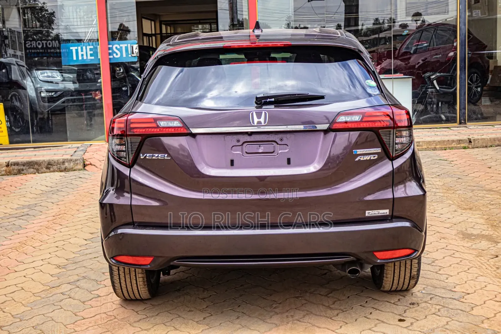 Honda Vezel 2019 Maroon