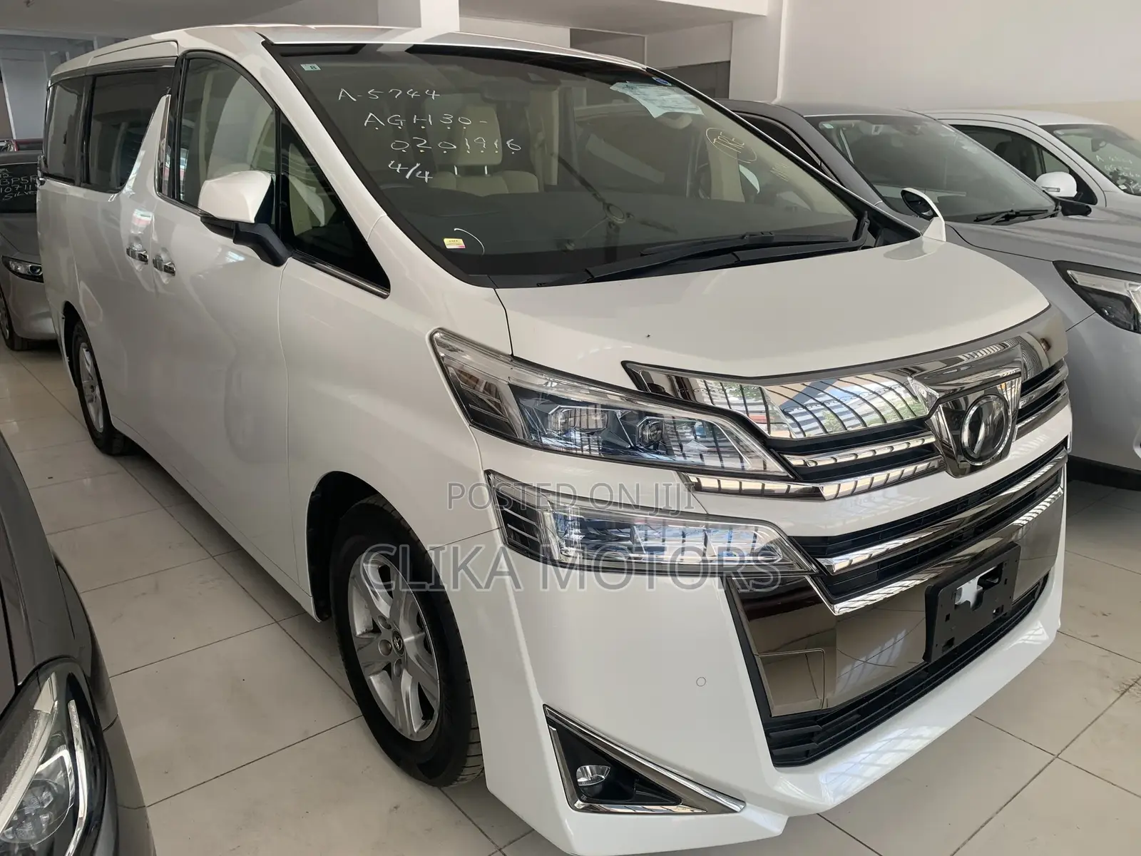 Toyota Vellfire 2018 White