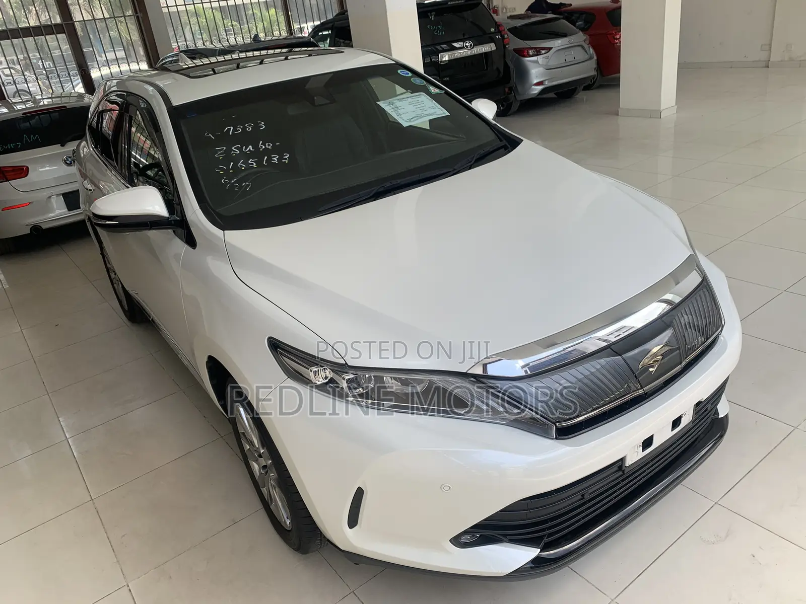 Toyota Harrier 2.0 2018 Off white