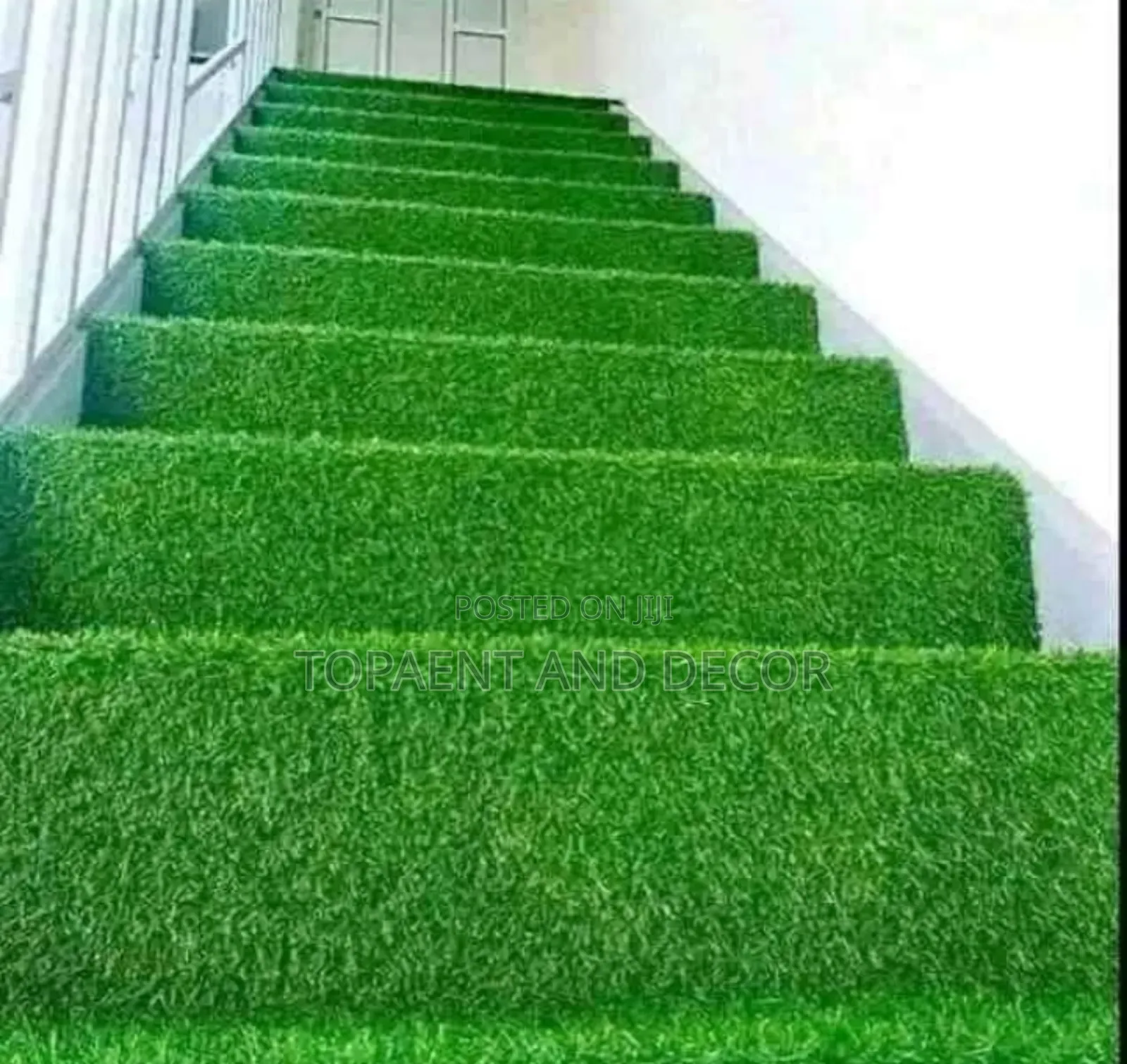 Artificial Grass Carpet for Stairs Well Designed