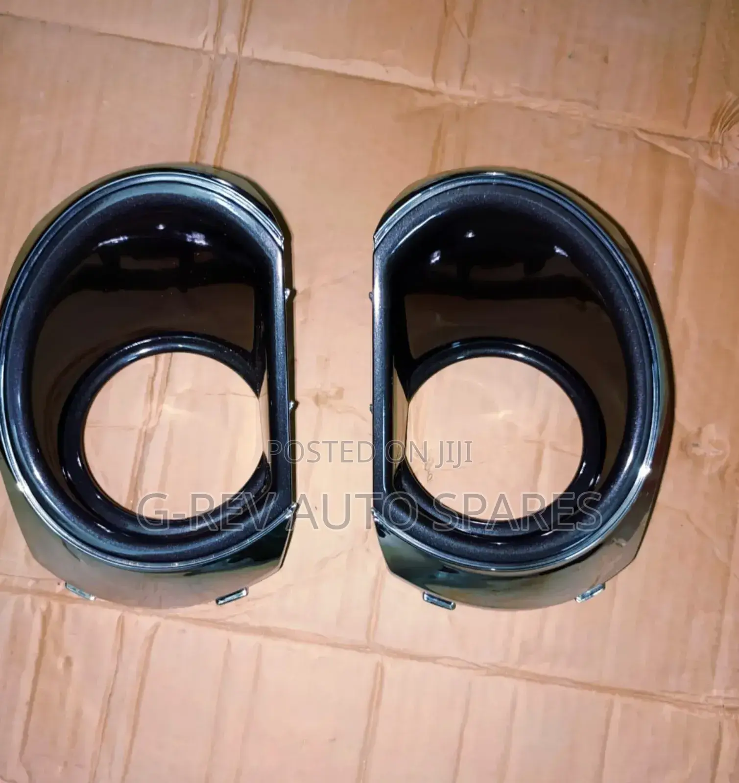 Subaru Legacy 2010 Foglight Covers.