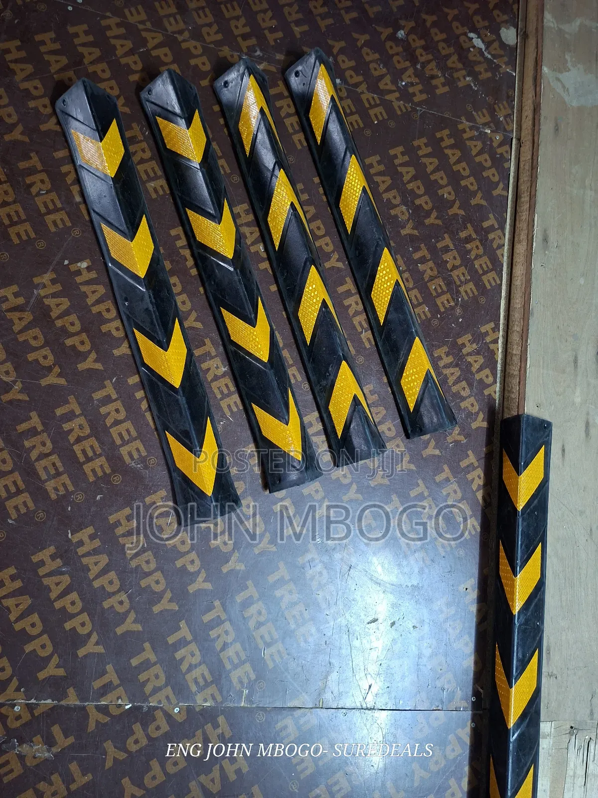 Corner Guard / Column Protector.