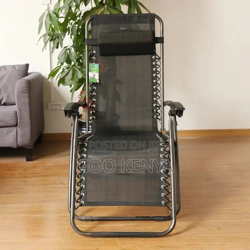 Outdoor Chair; Modern Reclining Zero Gravity Folding Chair