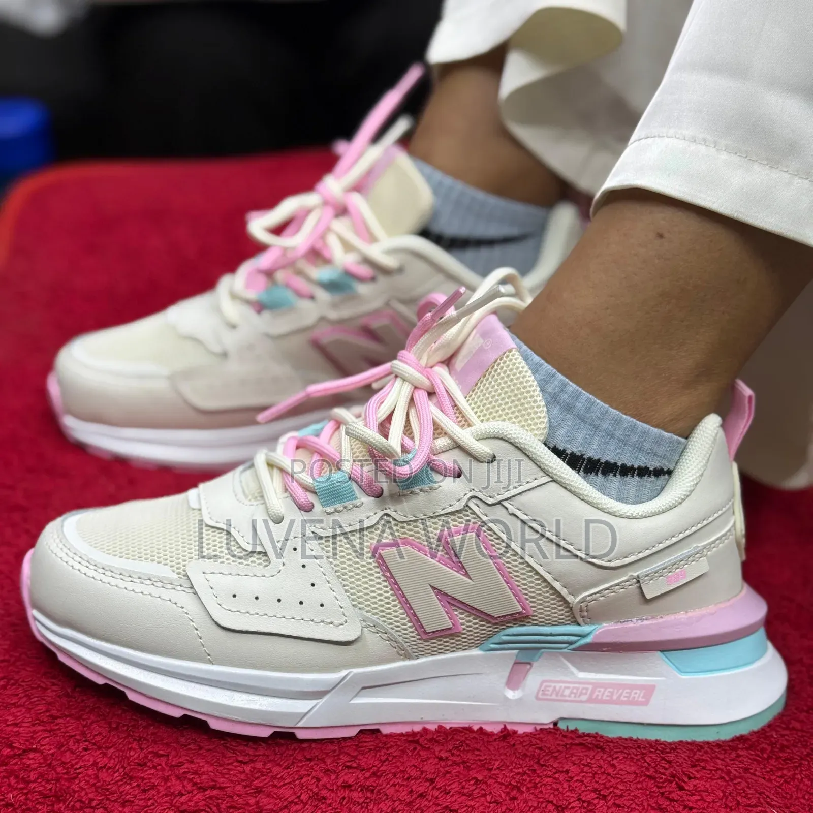 New Balance 999