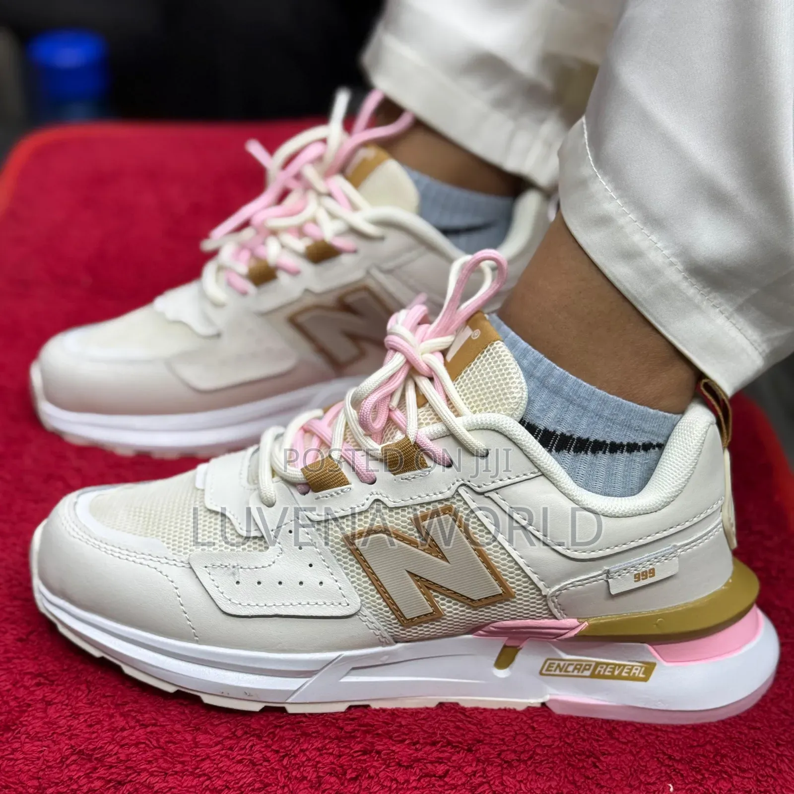 New Balance 999