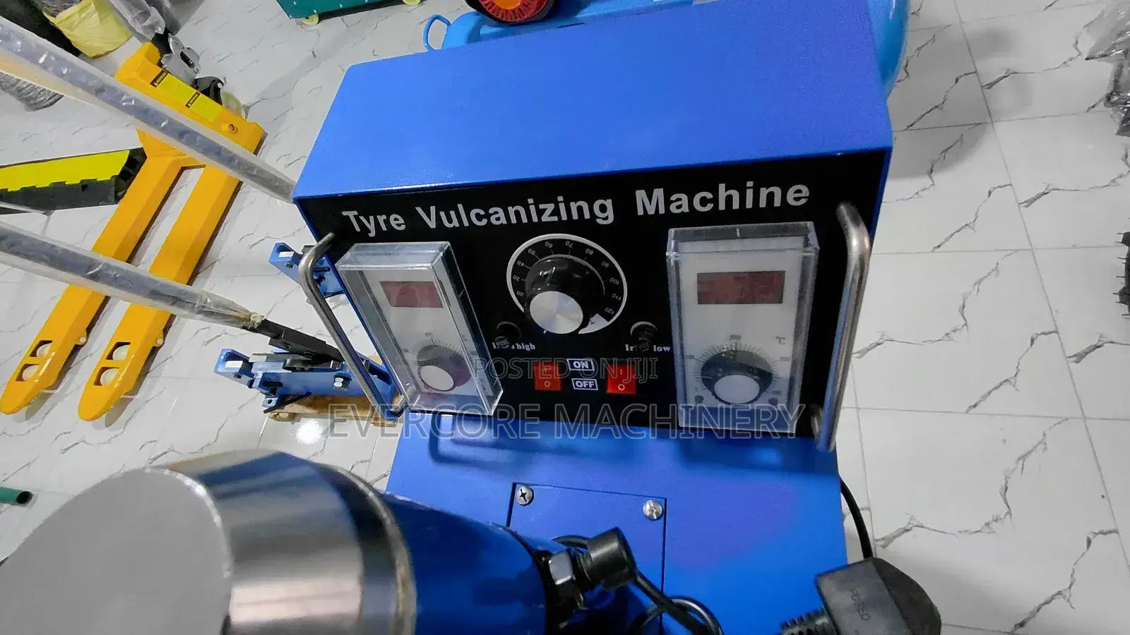 Heavy Duty Tyre Vulcanizing Machine Offer ! 