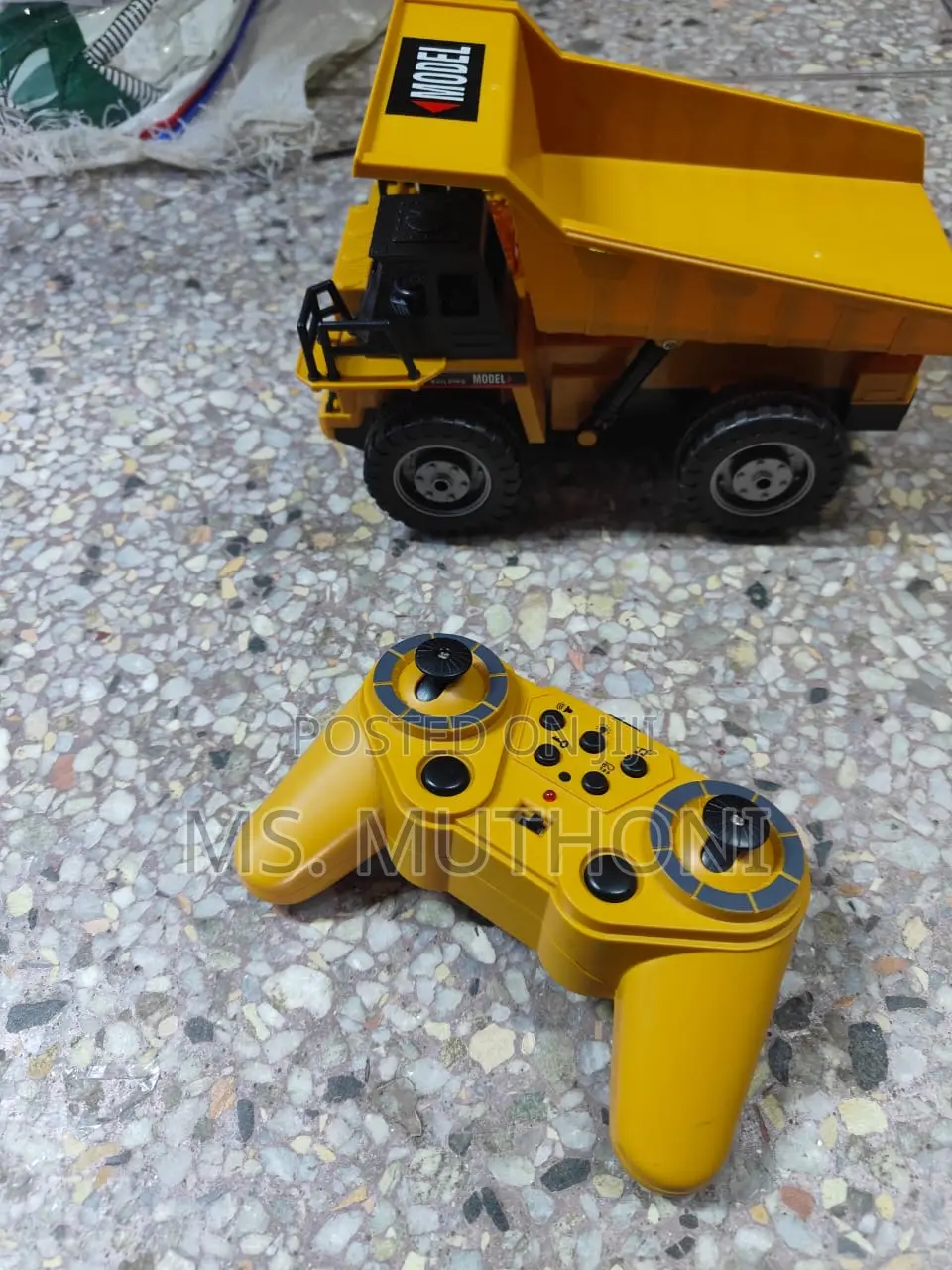 Remote Control, Rechargeable Dump Truck Toys