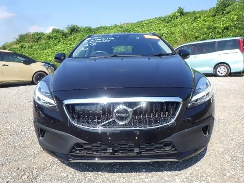 Volvo V40 2018 Black