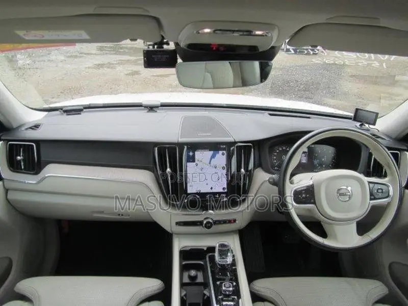 Volvo XC60 2020 Pearl