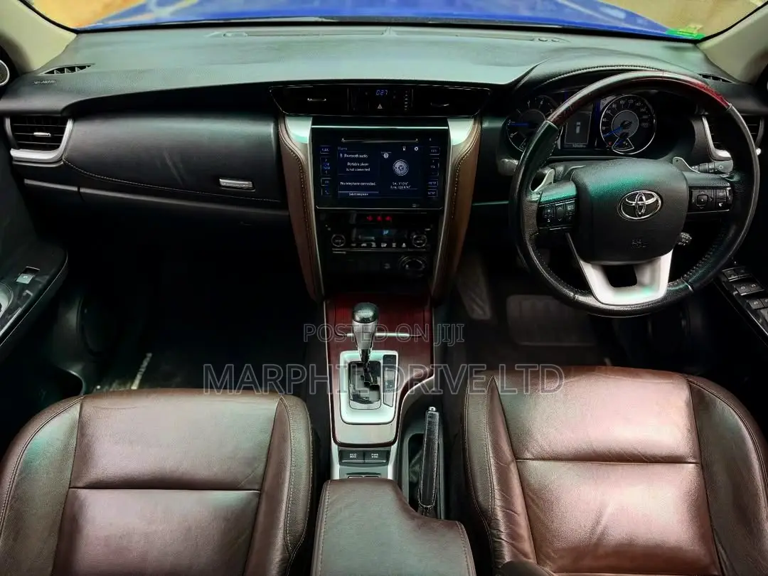 Toyota Fortuner 2.8 D AWD 2019 Blue