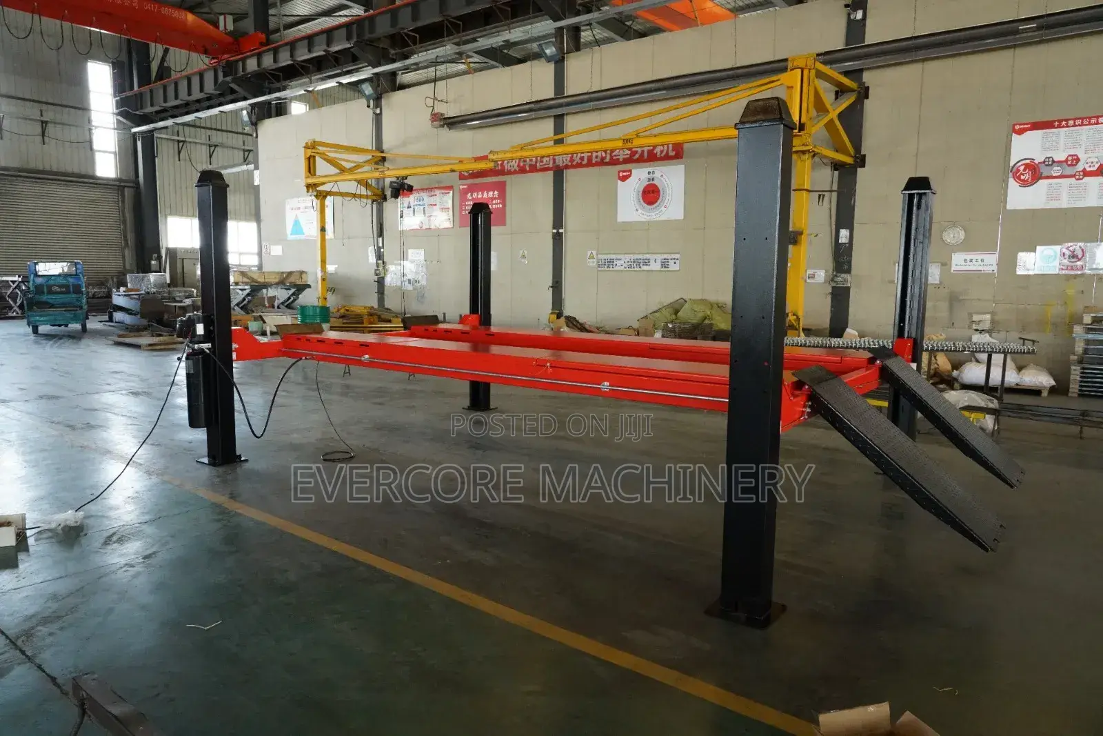 Commercial Four Post Car Lift Machine 4000kg Lifting Capacity.