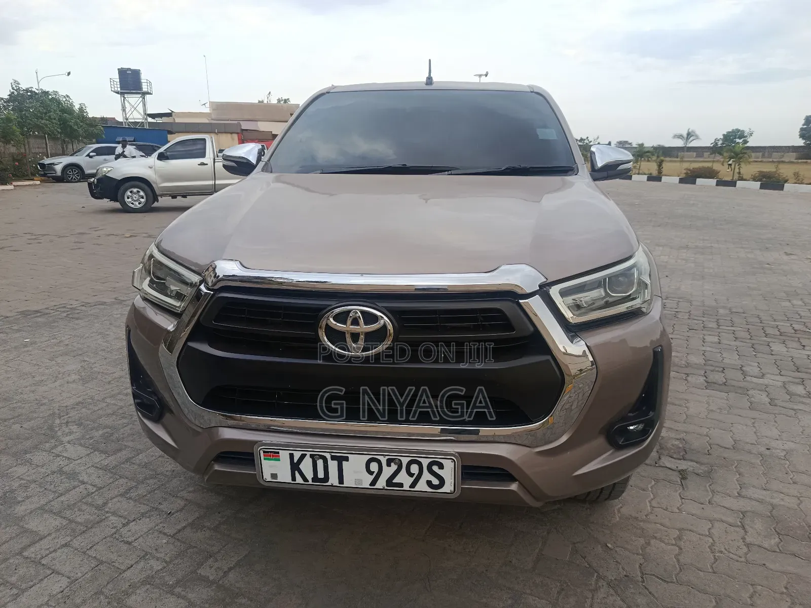 Toyota Hilux 2021 Gold