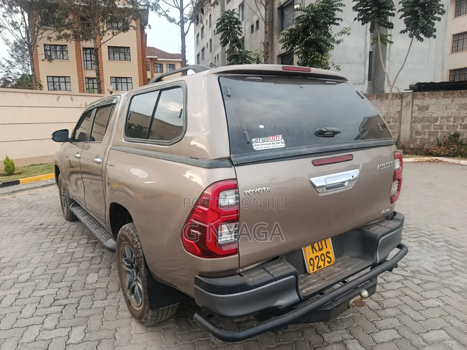 Toyota Hilux 2021 Gold