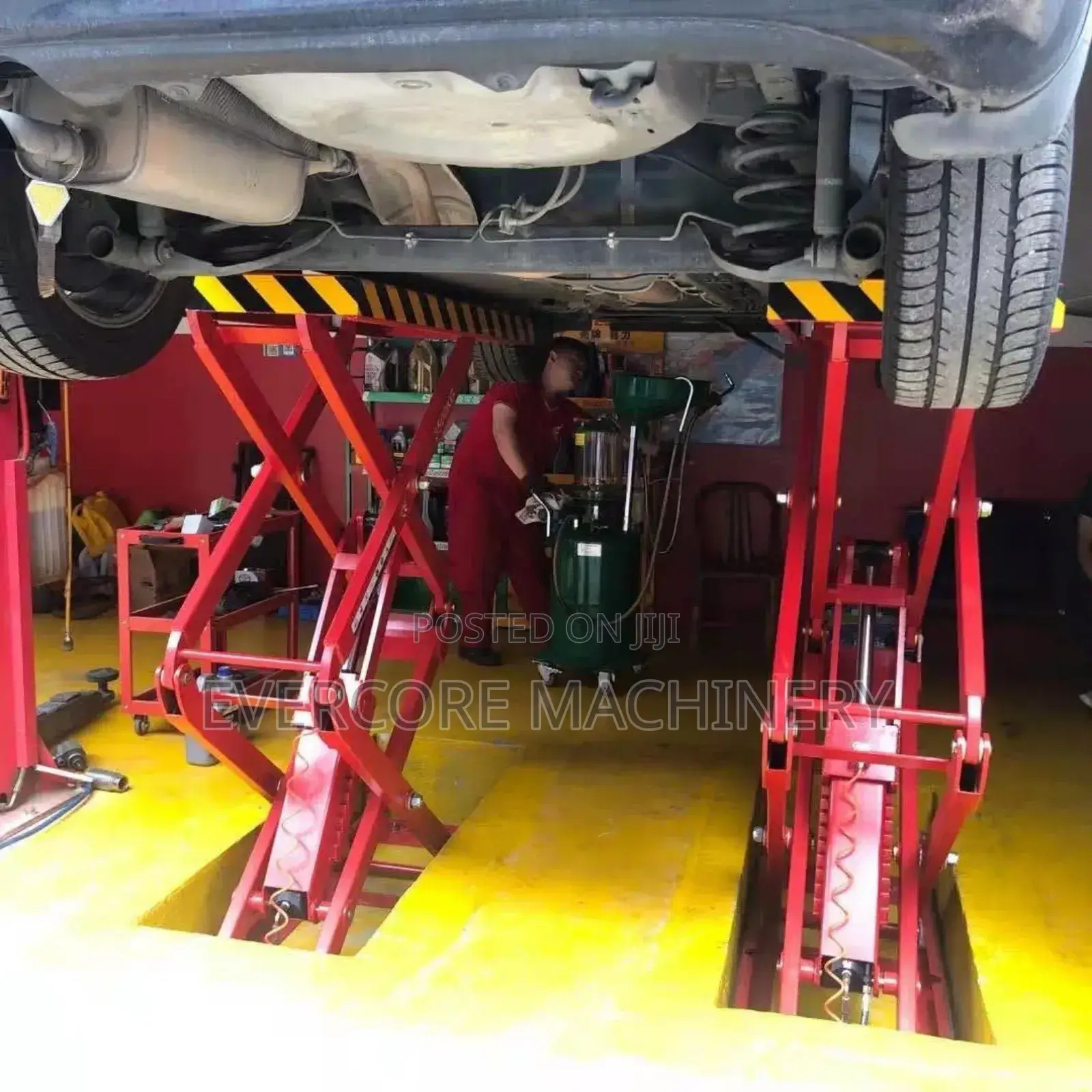 Heavy Duty Highrise Scissor Lift Machine 3500kg.