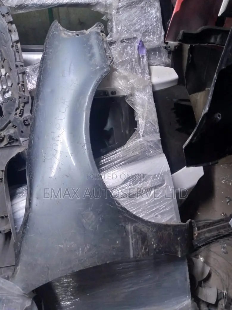 Toyota 110 Fender / Wing
