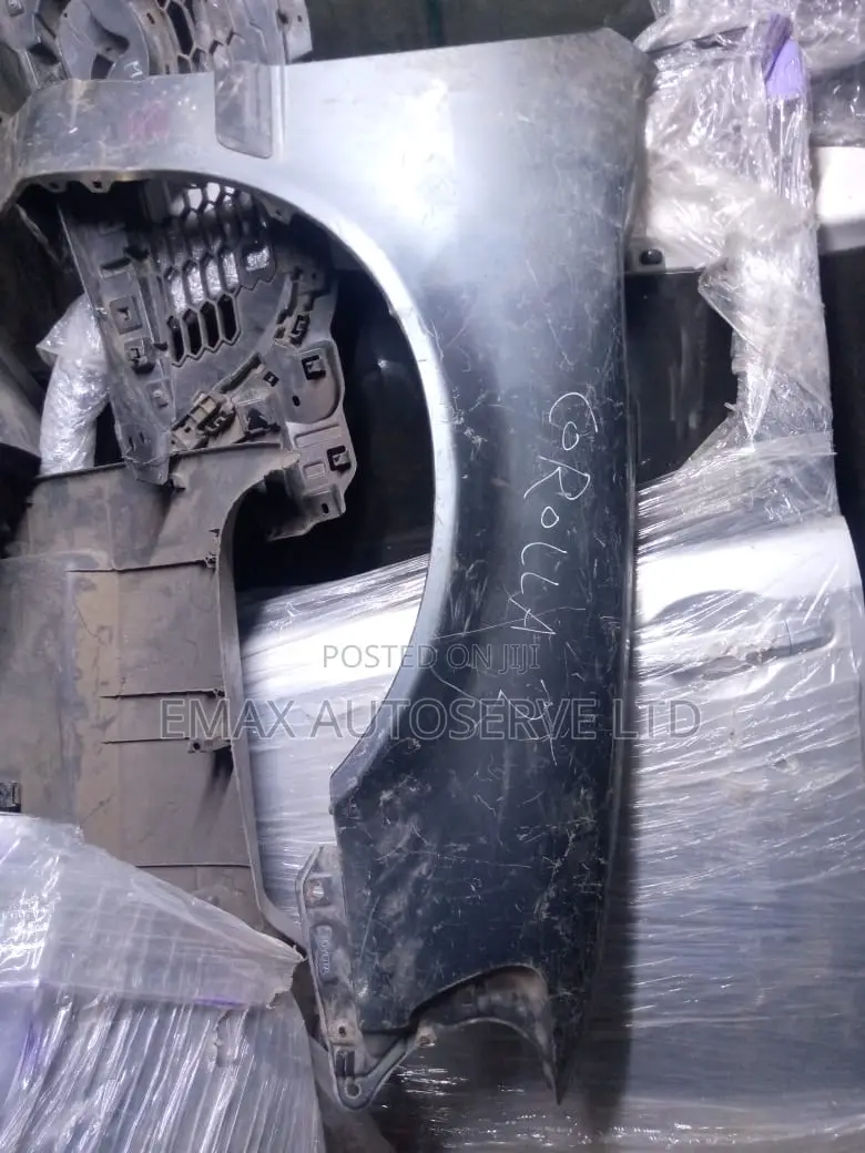 Toyota 110 Fender / Wing