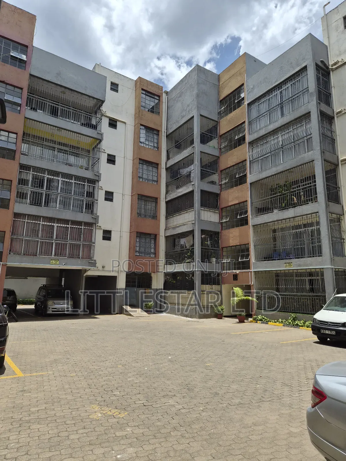 2bdrm Apartment in Vanga Court, Valley Arcade for rent
