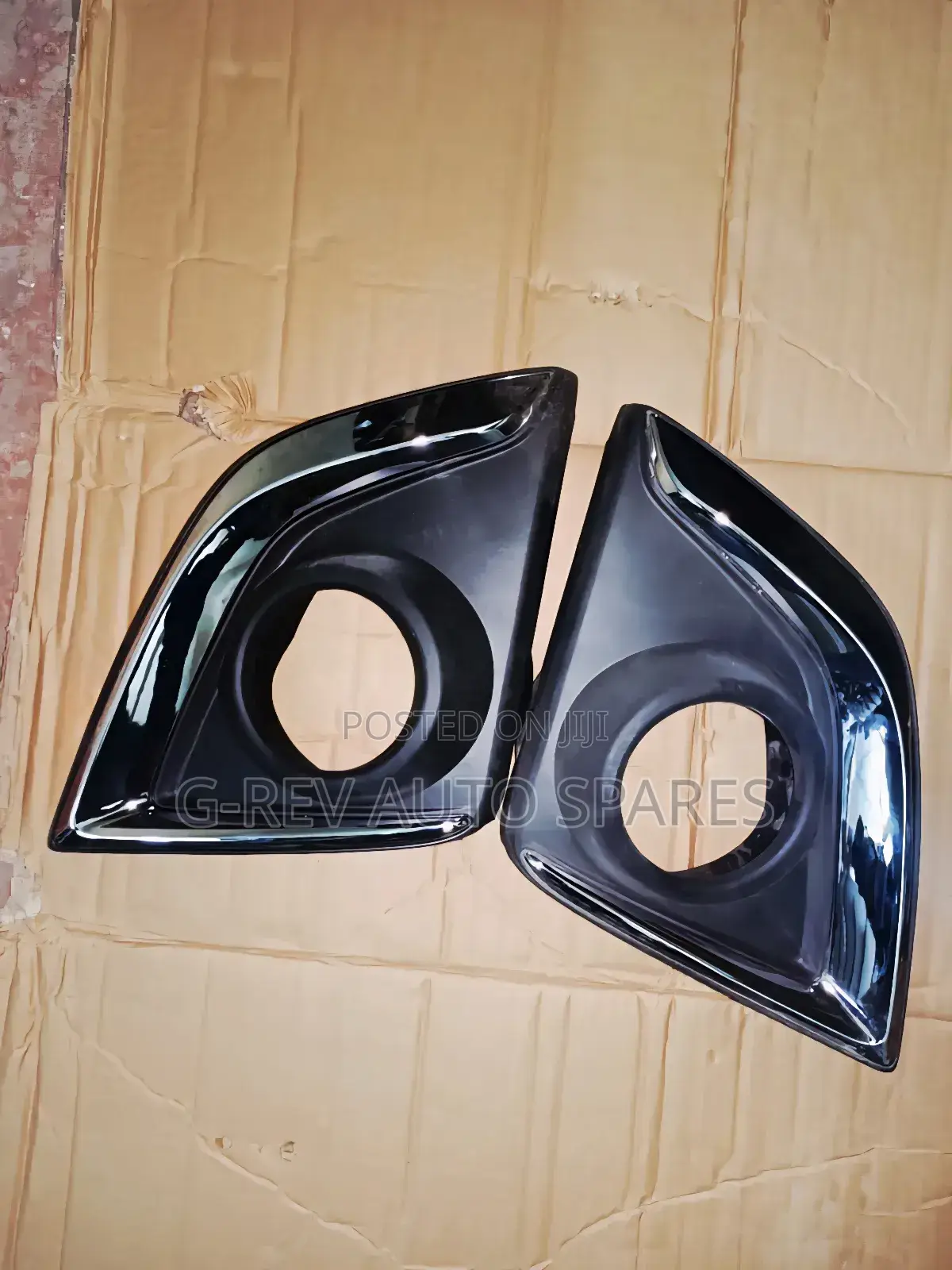 Isuzu D-Max Foglight Covers.