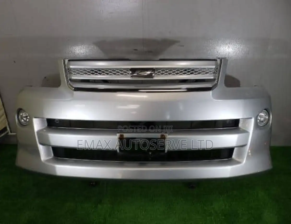 Toyota Noah 2005 / 2006 Front Bumper