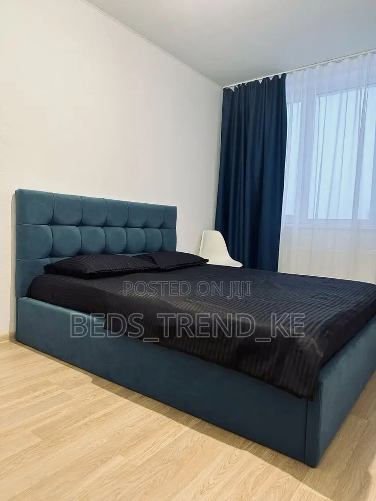 Modern Casual 5 by 6 Bed
