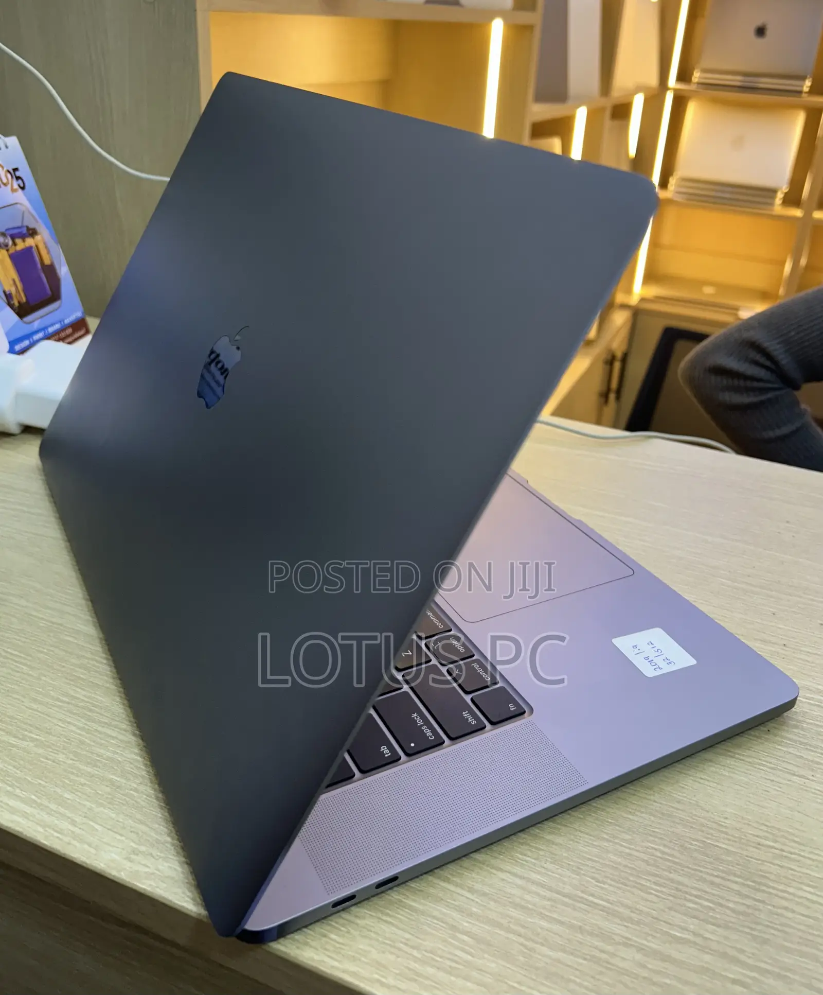 Laptop Apple MacBook 2019 32GB Intel Core I9 SSD 512GB