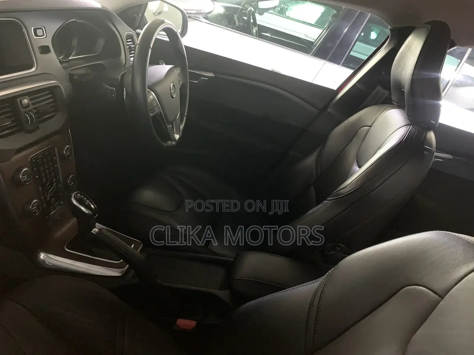 Volvo V40 2018 Red