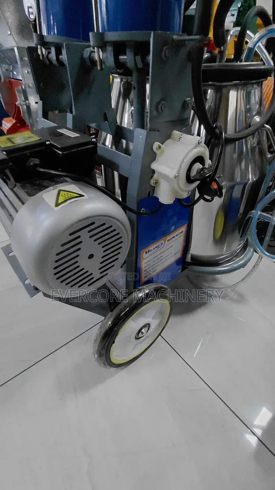 Double Cow/Bucket Milking Machine Electric Powered.