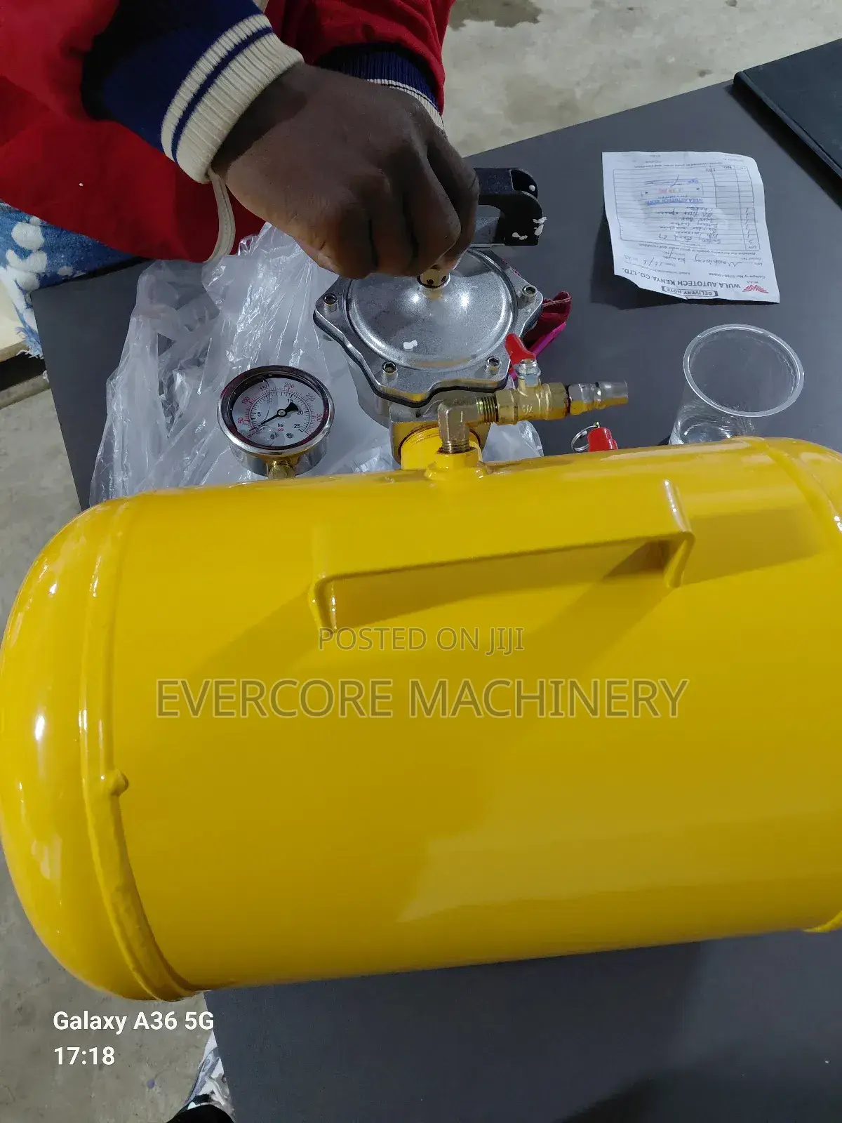 Heavy Duty Tyre Blaster Machine 25litres Capacity.