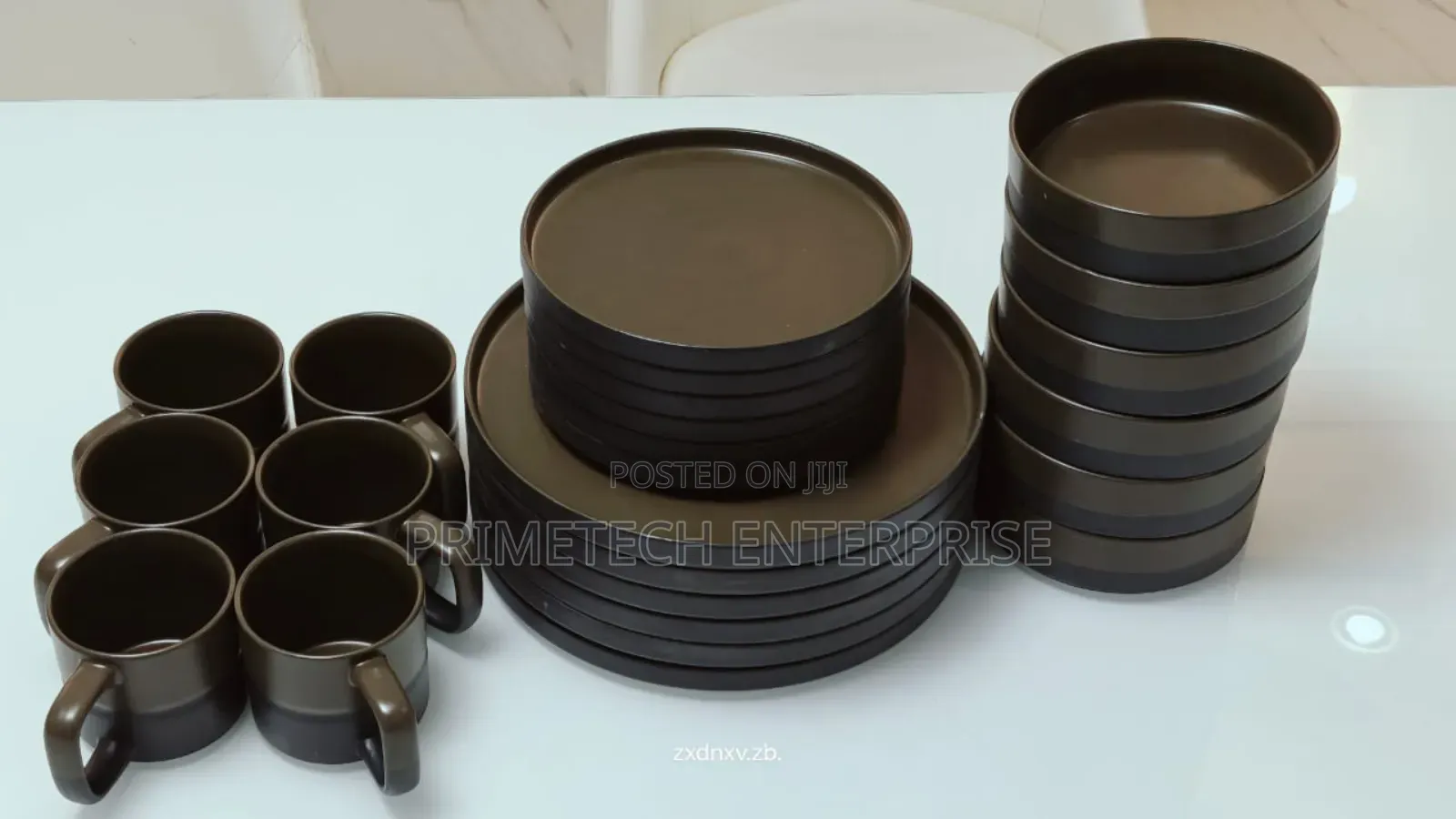 Mate 24pcs Black Dinner Set