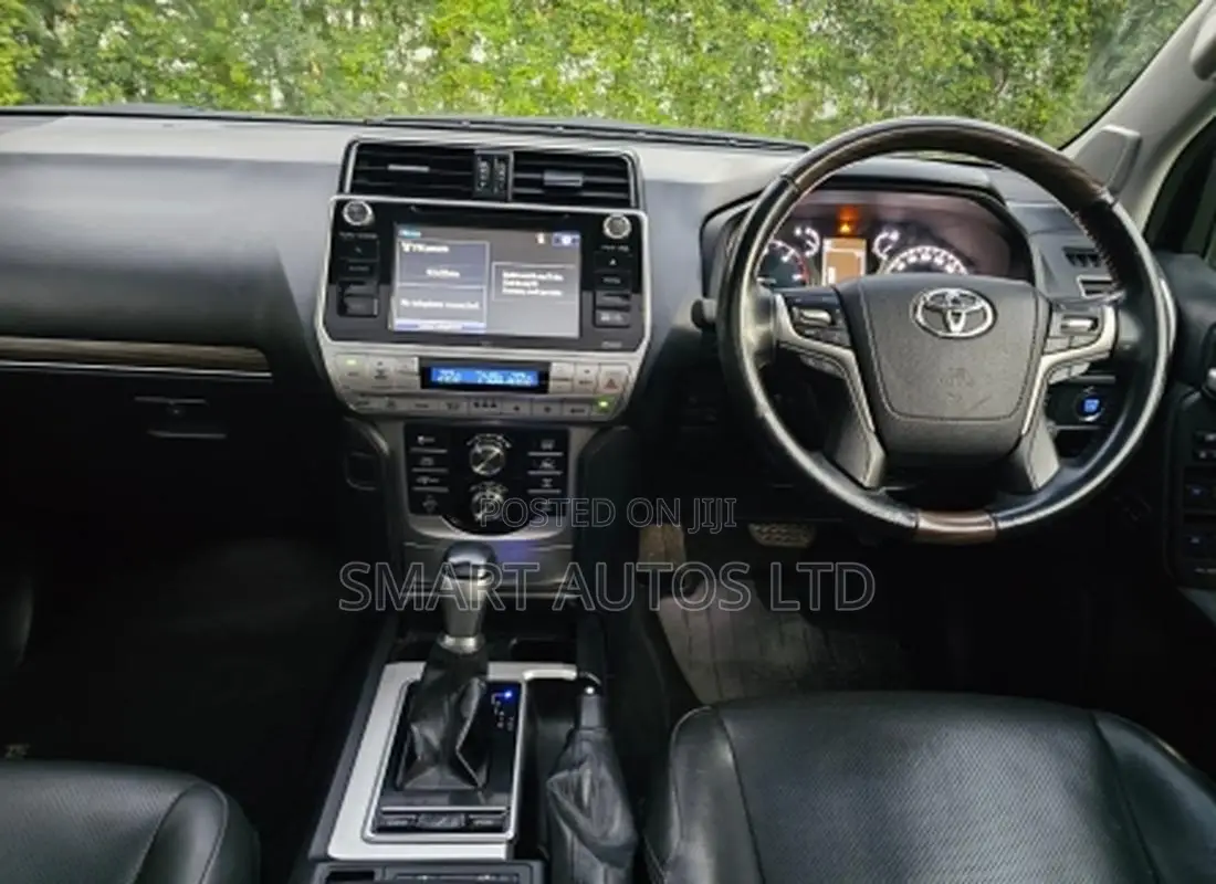 Toyota Land Cruiser Prado 3.0 172hp 2019 Silver