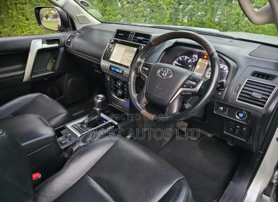 Toyota Land Cruiser Prado 3.0 172hp 2019 Silver