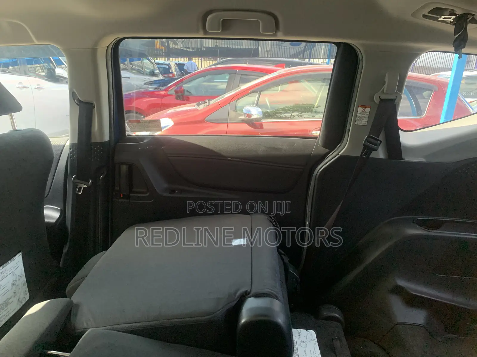 Toyota Sienta 1.5 FWD 2018 Blue